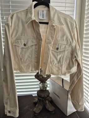 Collusion Cropped Denim Jacket in Cream